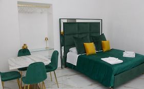 Valery Luxury Apartment Centro Storico
